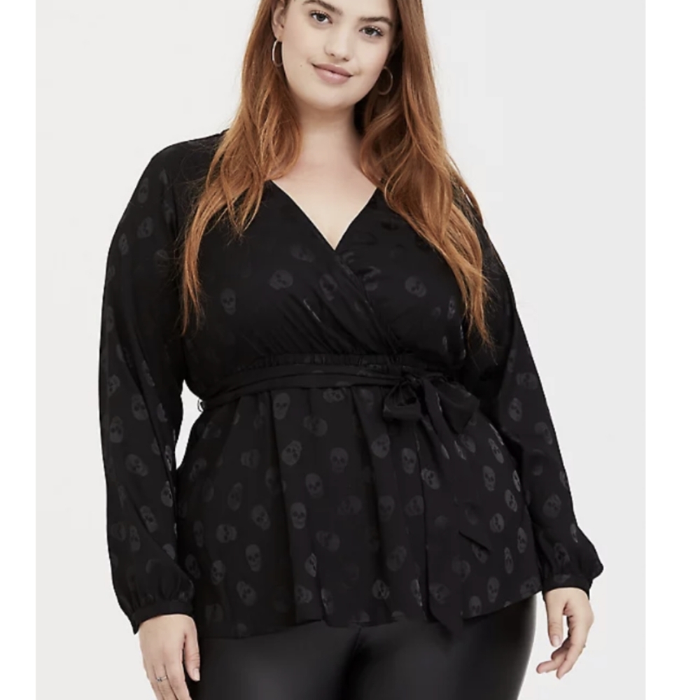 Torrid Skull wrap blouse